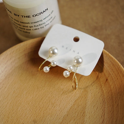 Pearl ear-rings