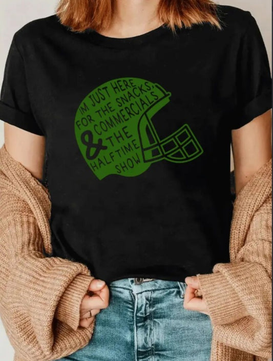 KC, Football Graphic Print T-Shirt - Crew Neck, A Comfortable Women's Short-sleeved Crew Neck T-shirt For Everyday Wear And Stylish Layering